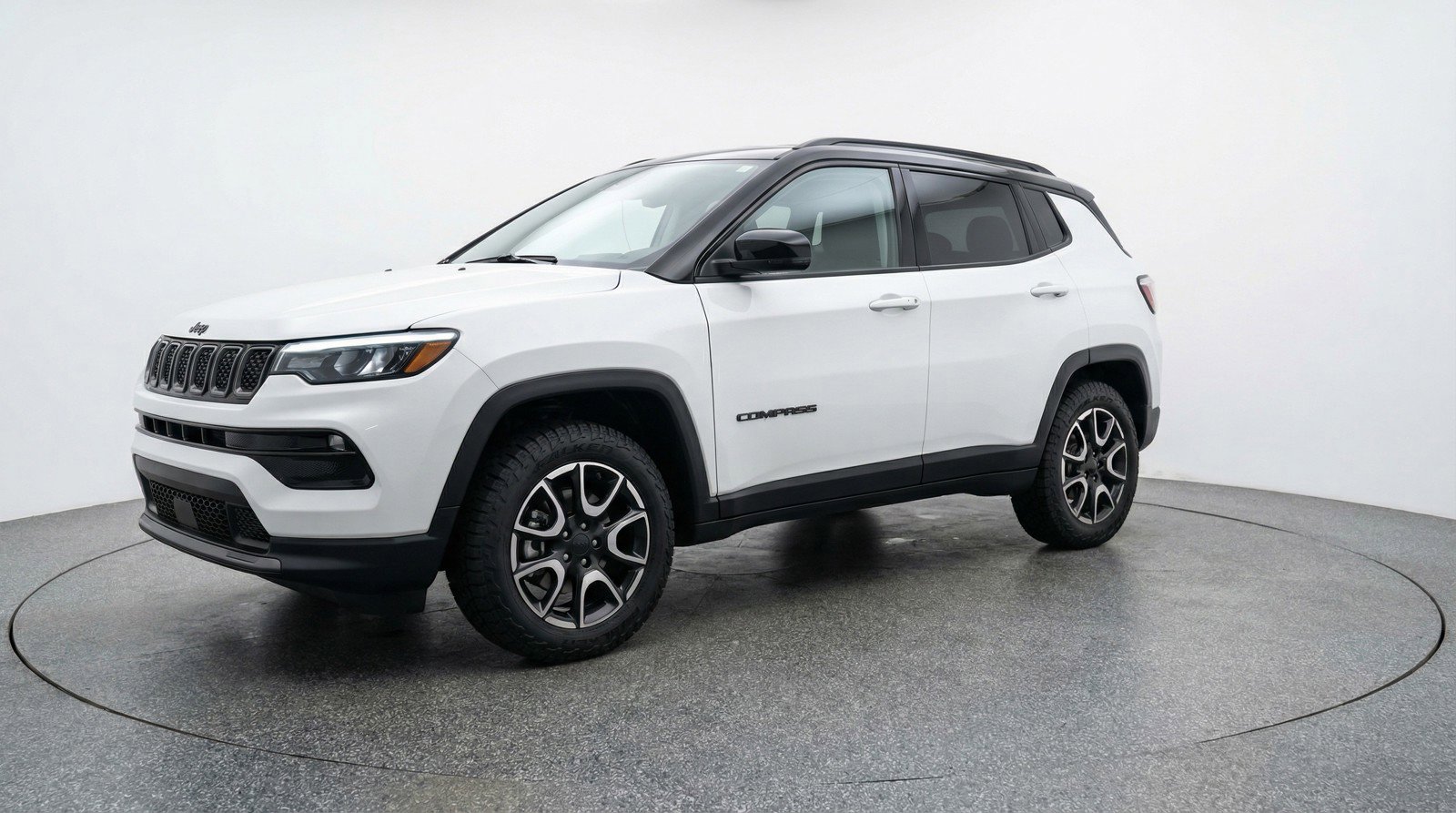 Used 2025 Jeep Compass Trailhawk AWD/4WD image 3
