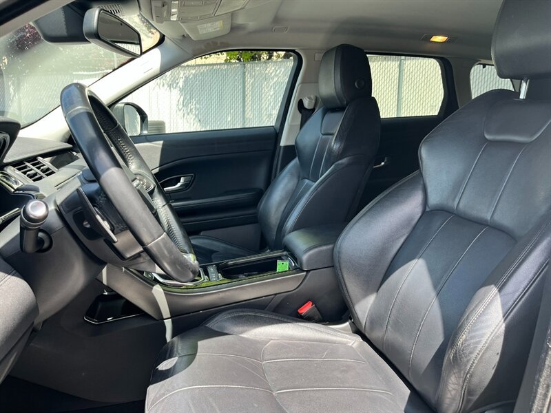 Used 2018 Land Rover Range Rover Evoque SE AWD/4WD image 19