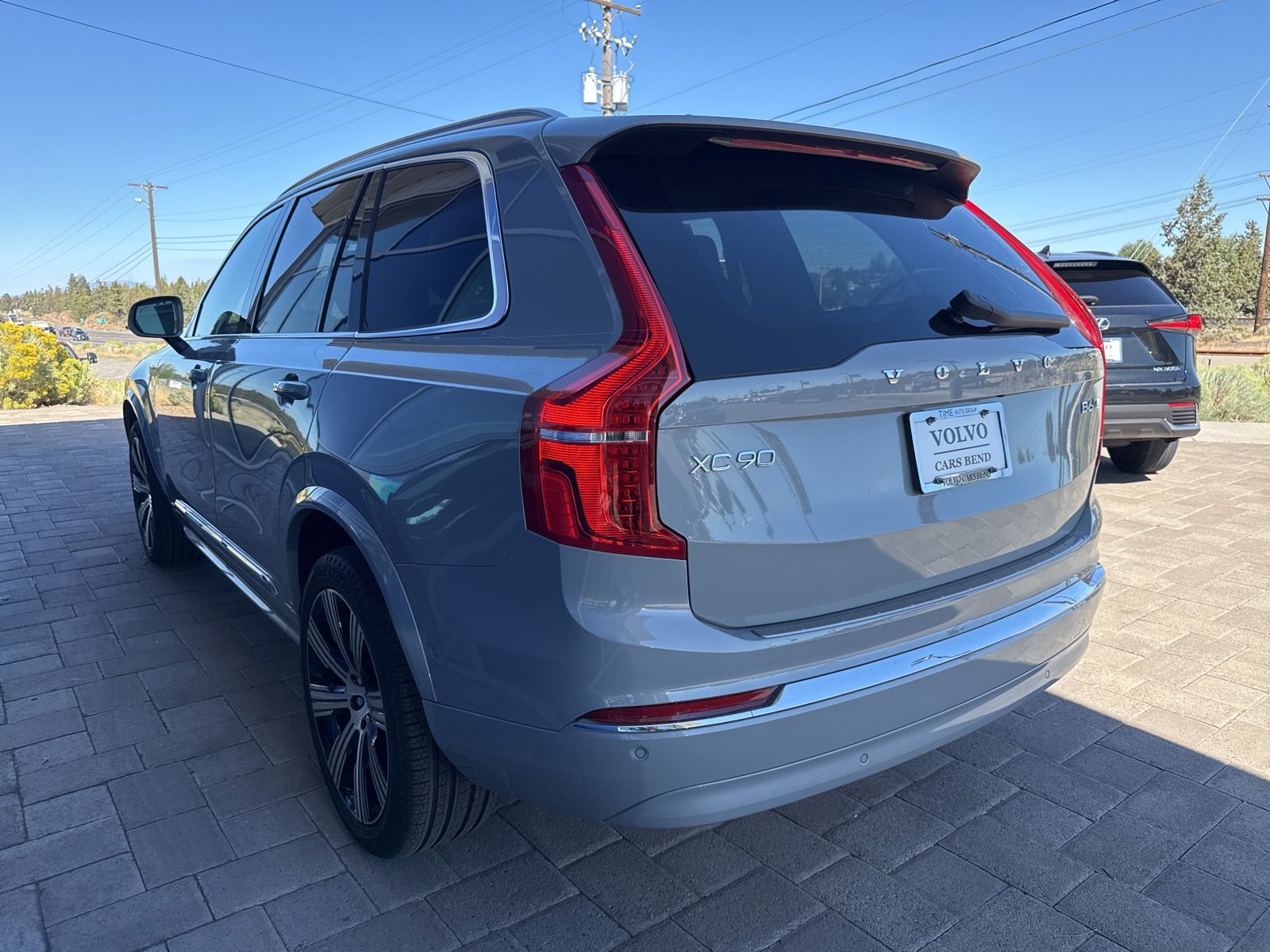Certified 2025 Volvo XC90 B6 Ultra w/ Protection Package Premier image 3