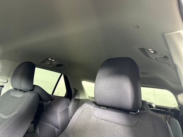 Used 2025 Ford Explorer Active image 12