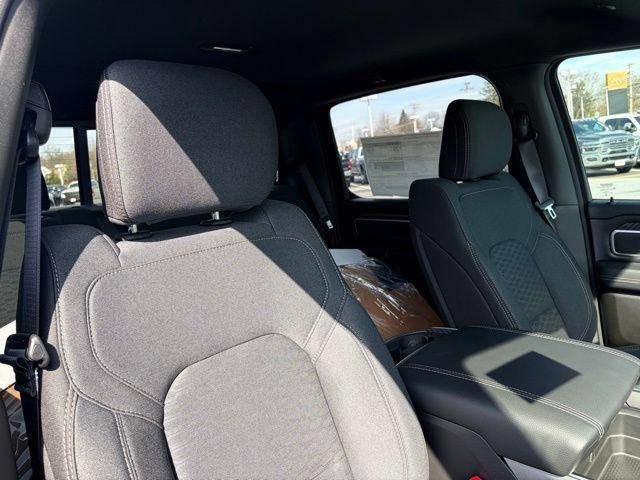 New 2026 RAM 1500 Big Horn AWD/4WD image 28
