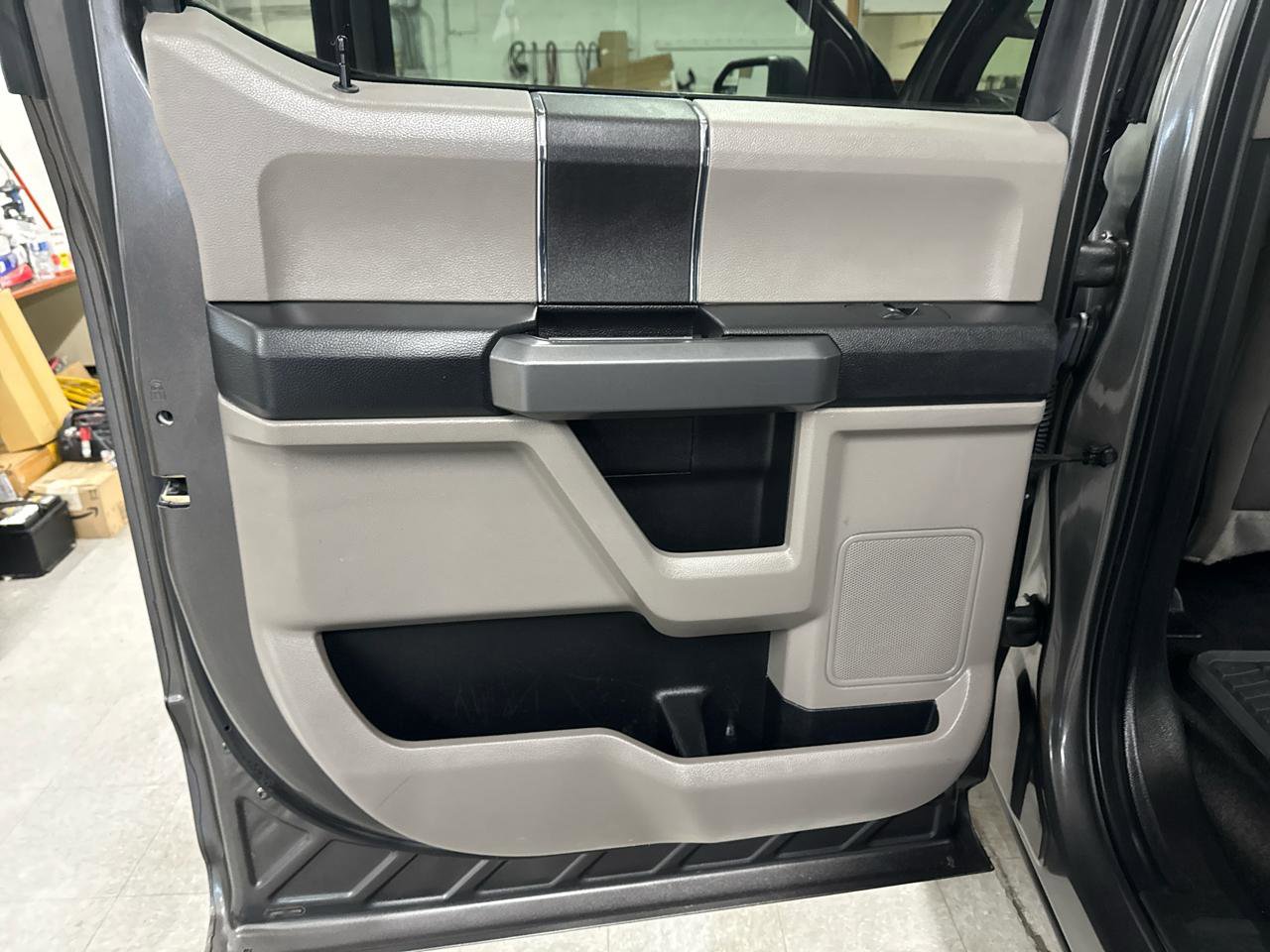 Used 2018 Ford F150 XLT image 33