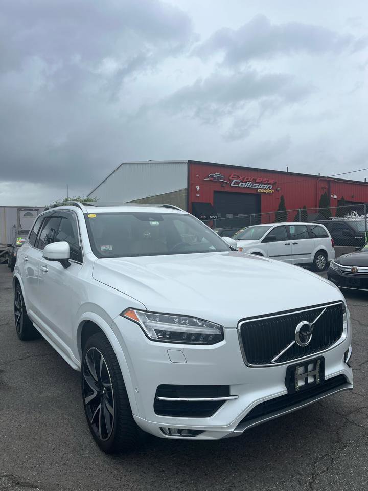 Used 2018 Volvo XC90 T6 Momentum w/ Convenience Package AWD/4WD image 3