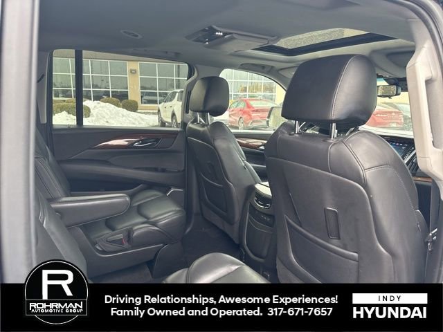 Used 2020 Cadillac Escalade ESV Luxury image 10
