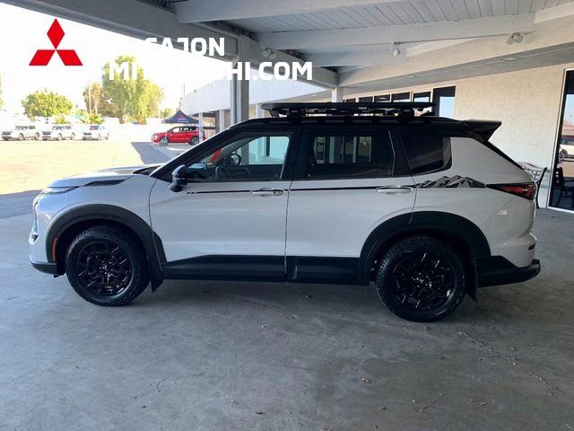 Used 2025 Mitsubishi Outlander Trail Edition image 7