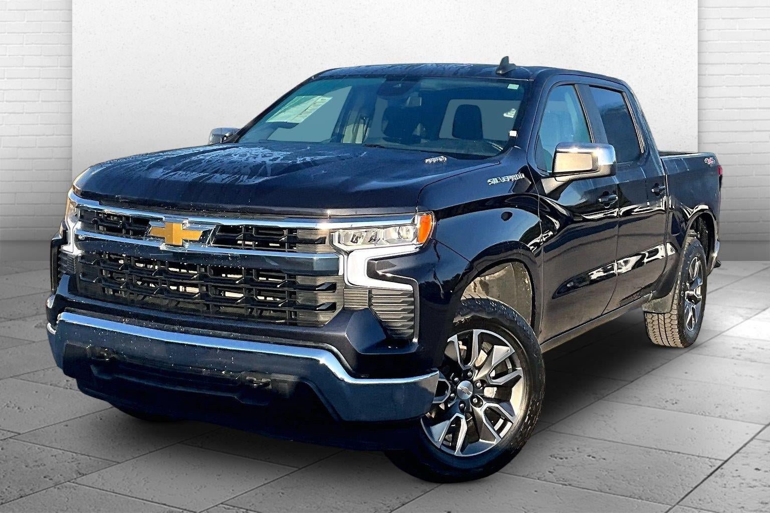 Used 2024 Chevrolet Silverado 1500 LT AWD/4WD image 11