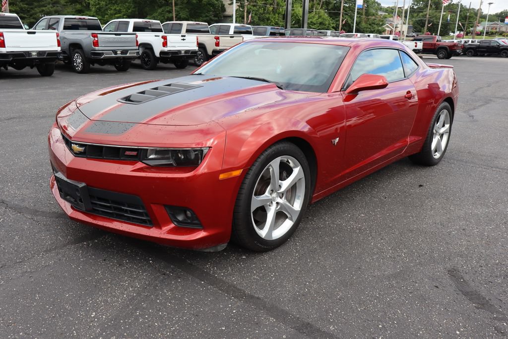 Used 2015 Chevrolet Camaro SS w/ RS Package RWD image 25