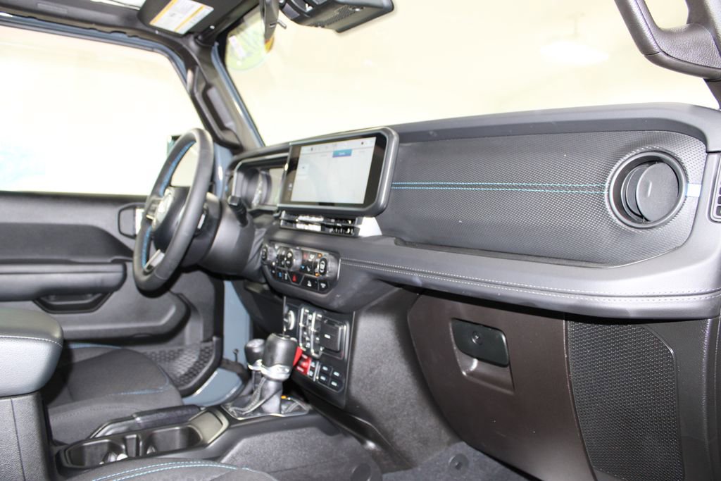 Used 2025 Jeep Wrangler Unlimited Rubicon 4xe w/ Convenience Group image 27