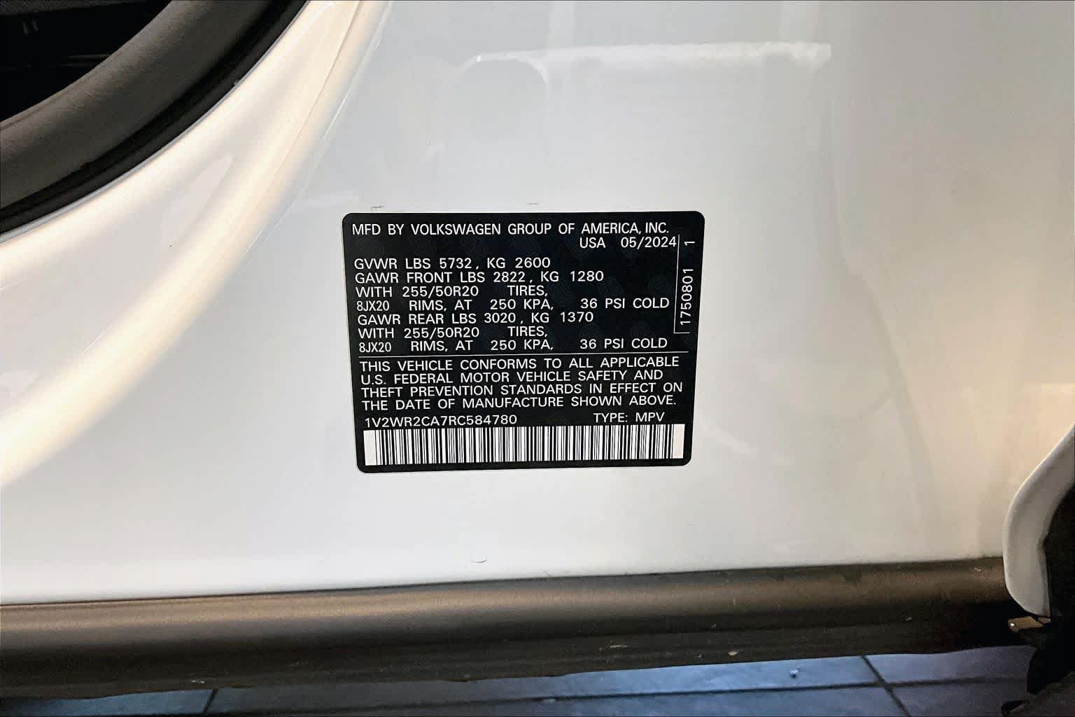 Used 2024 Volkswagen Atlas SE FWD image 33