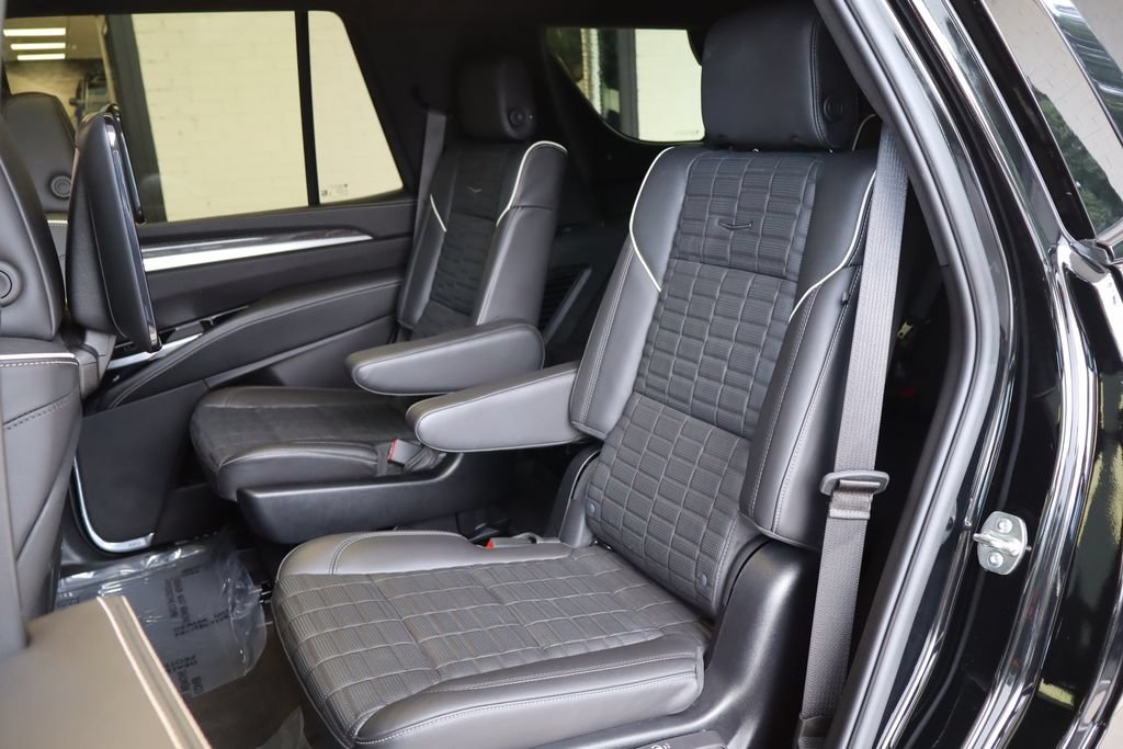Used 2025 Cadillac Escalade V w/ LPO, ONYX Package AWD/4WD image 26