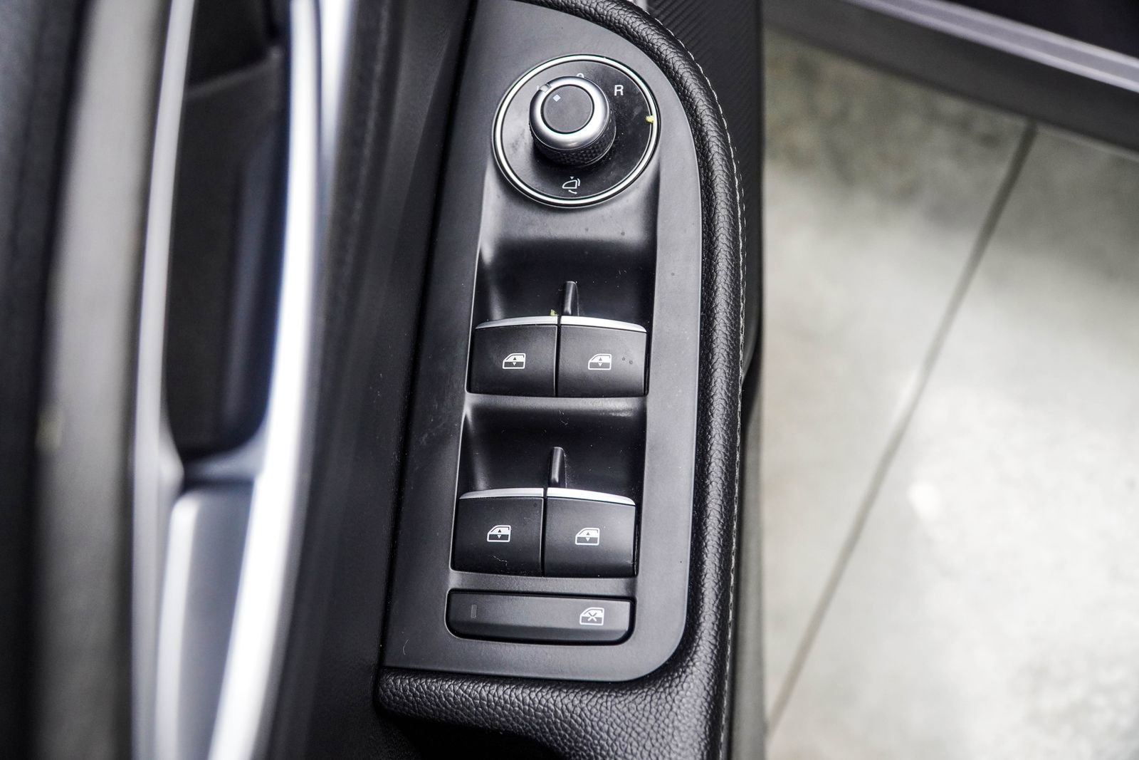 Used 2022 Alfa Romeo Giulia Ti w/ Active Assist Plus Package image 32