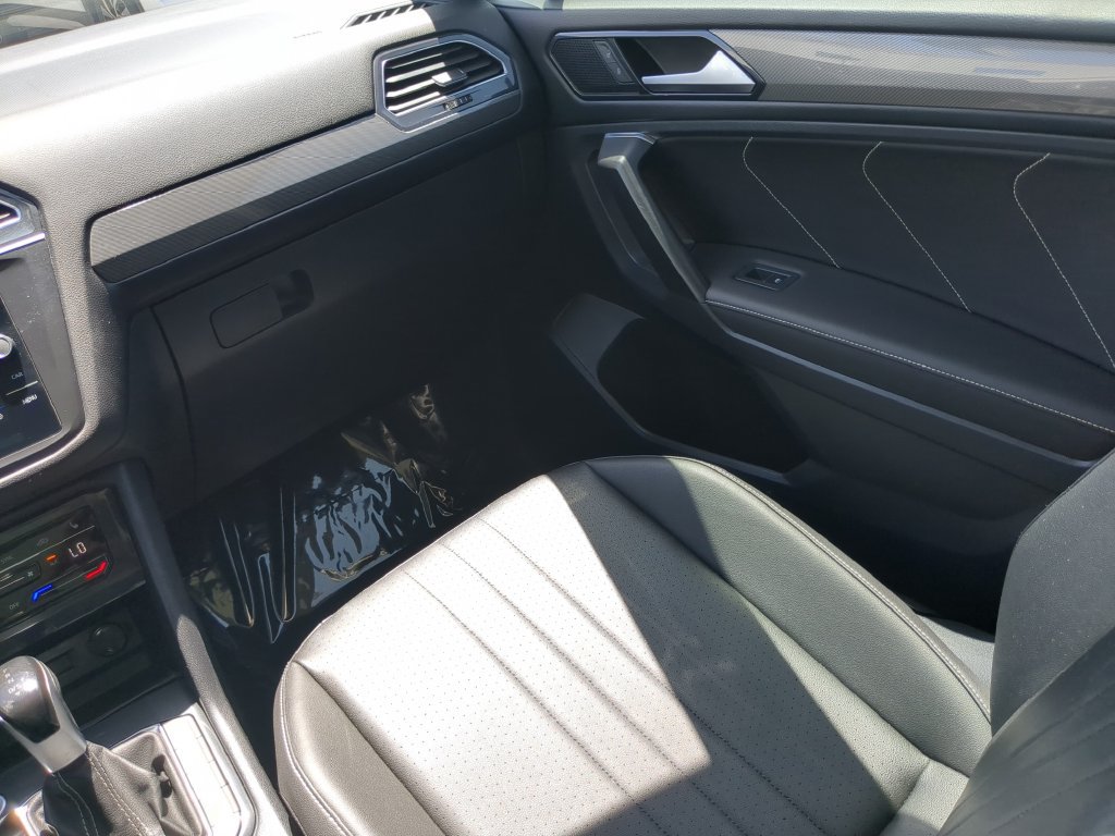 Certified 2023 Volkswagen Tiguan SE FWD image 15
