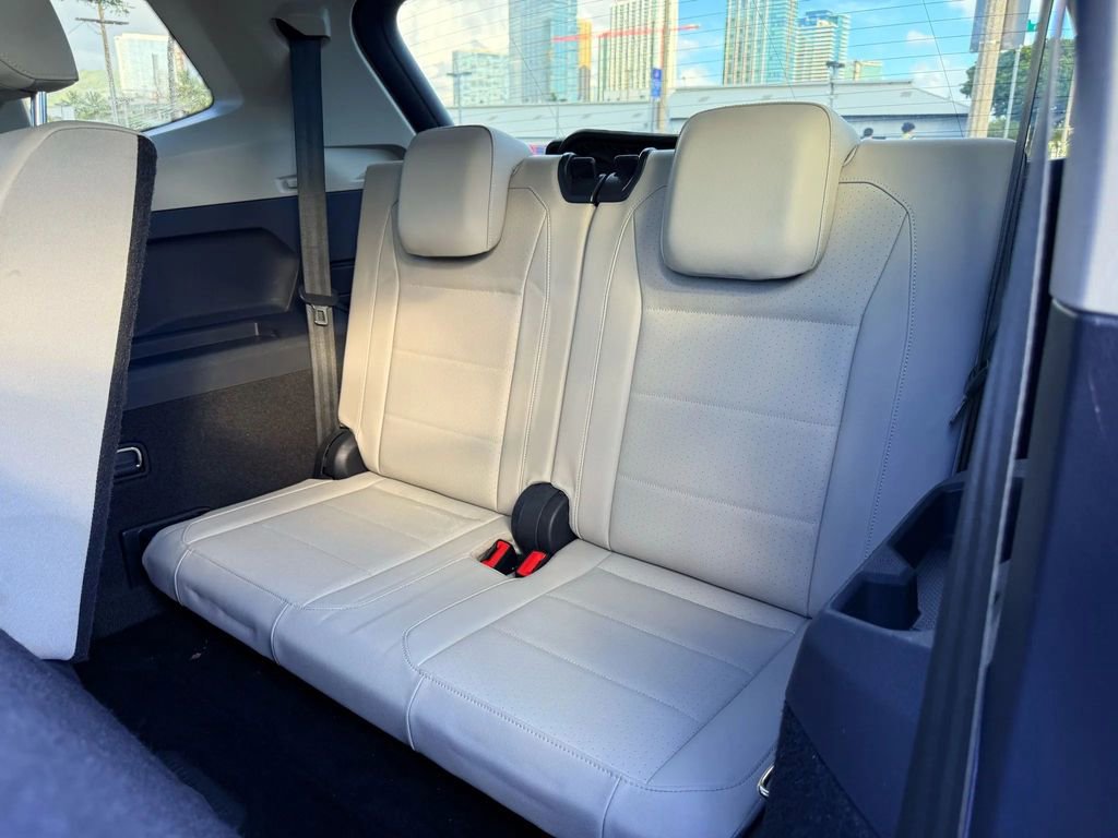 Used 2021 Volkswagen Tiguan SEL image 13