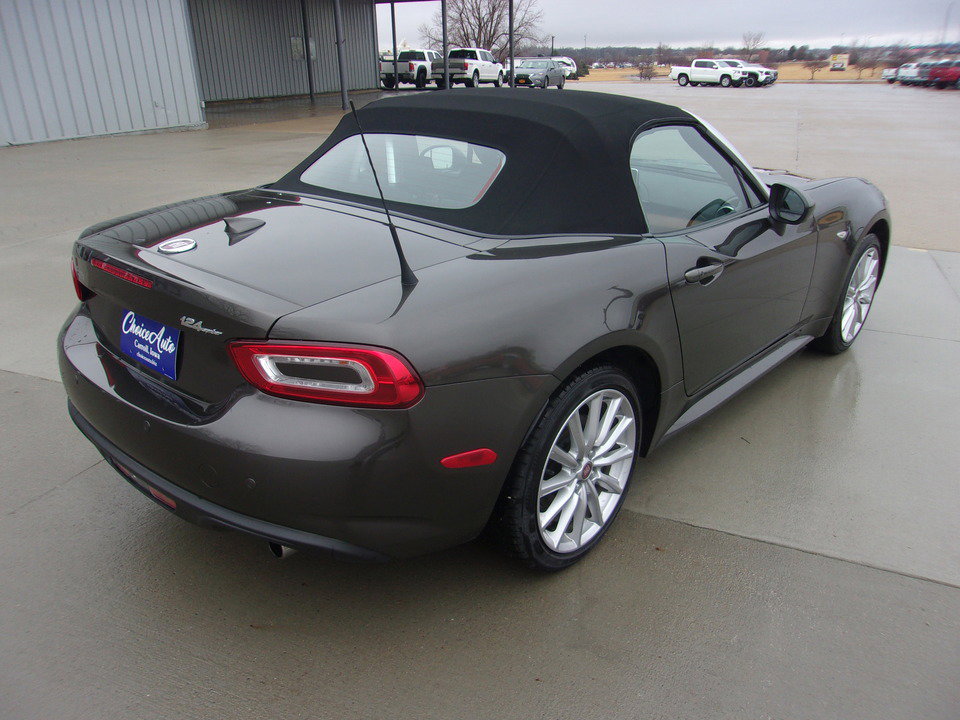 Used 2019 FIAT 124 Spider Lusso w/ Convenience Group image 4