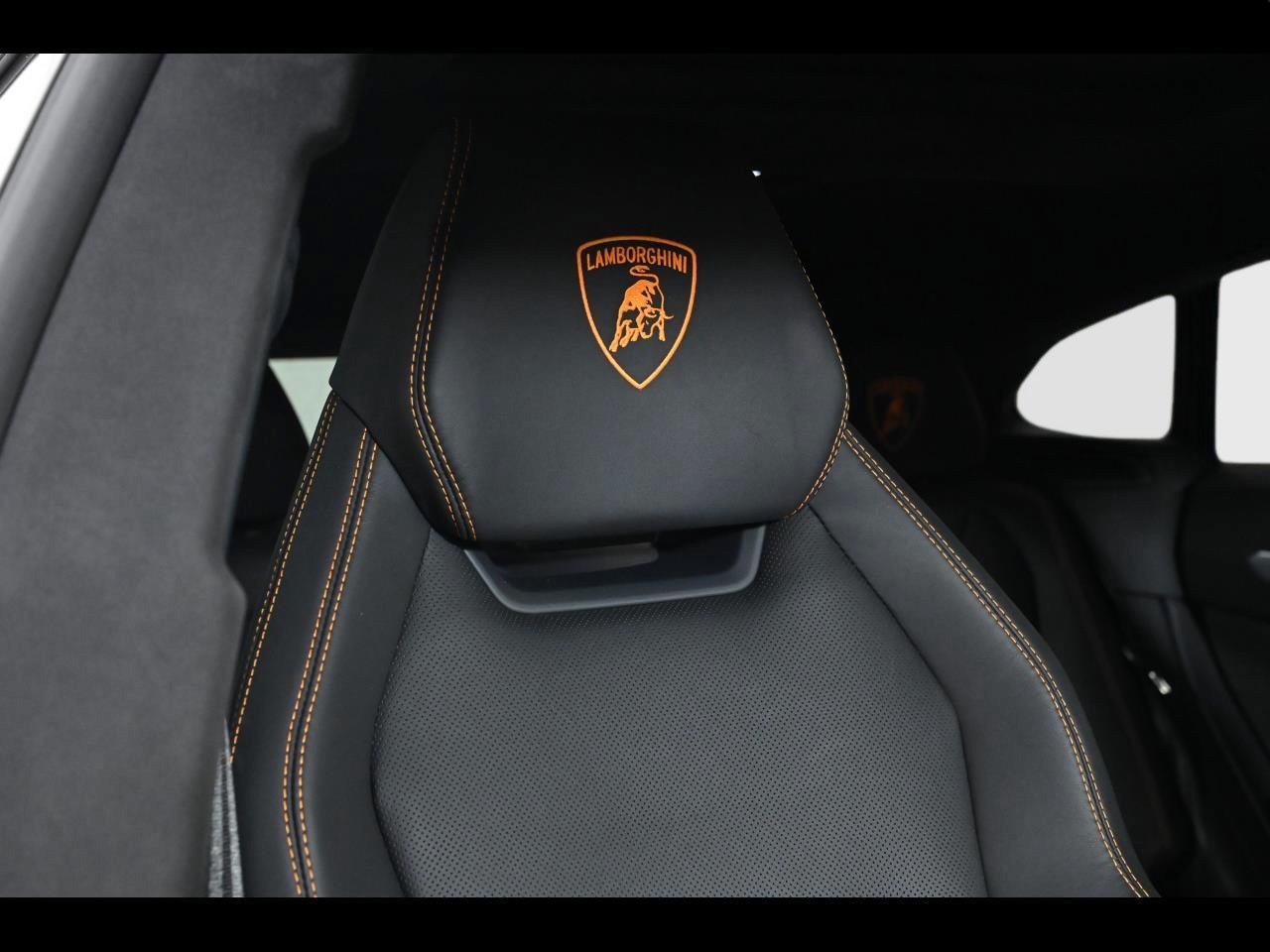Used 2020 Lamborghini Urus AWD/4WD image 19