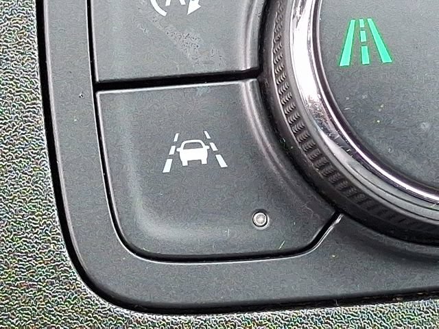 Used 2023 Chevrolet Traverse LT FWD image 26
