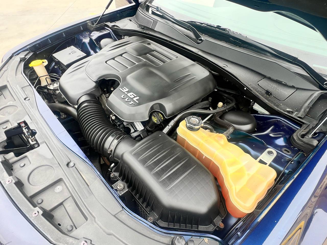 Used 2016 Chrysler 300 C AWD/4WD image 37