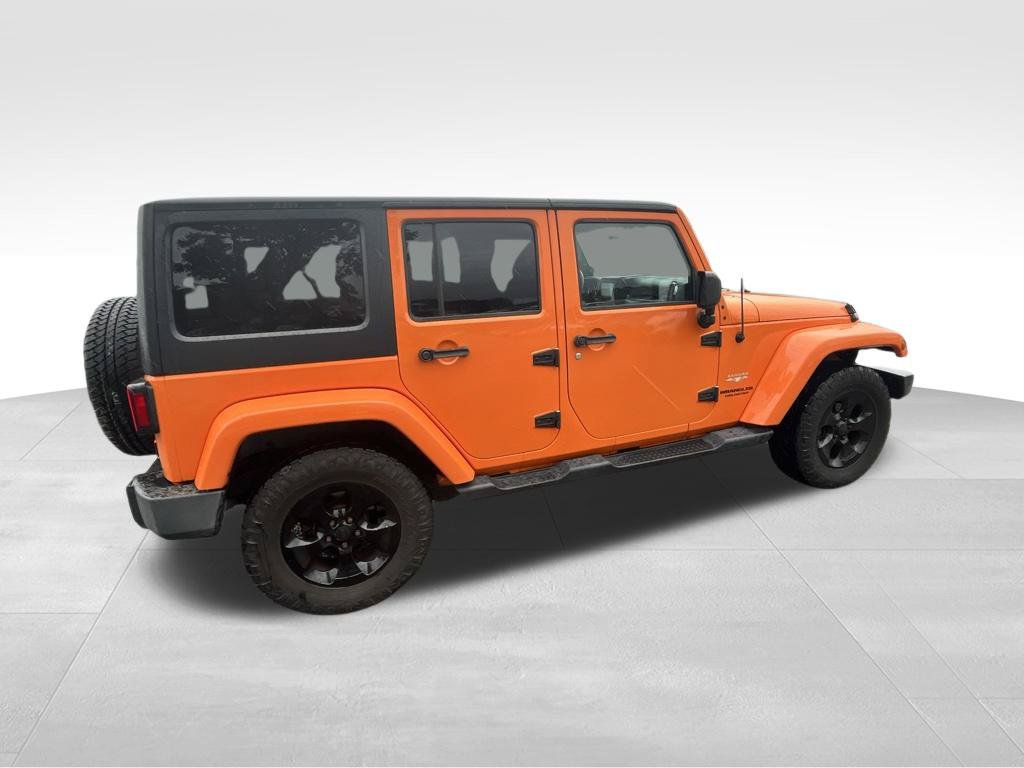 Used 2013 Jeep Wrangler Unlimited Sahara w/ Connectivity Group AWD/4WD image 14