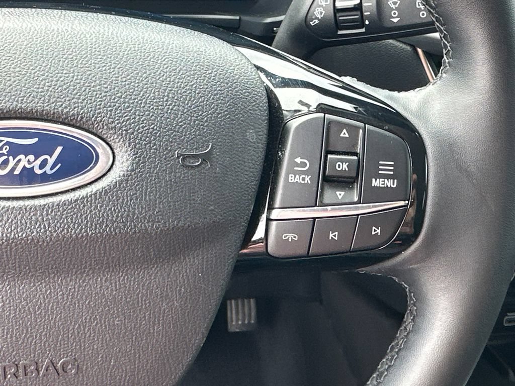 Used 2025 Ford Escape Platinum AWD/4WD image 25