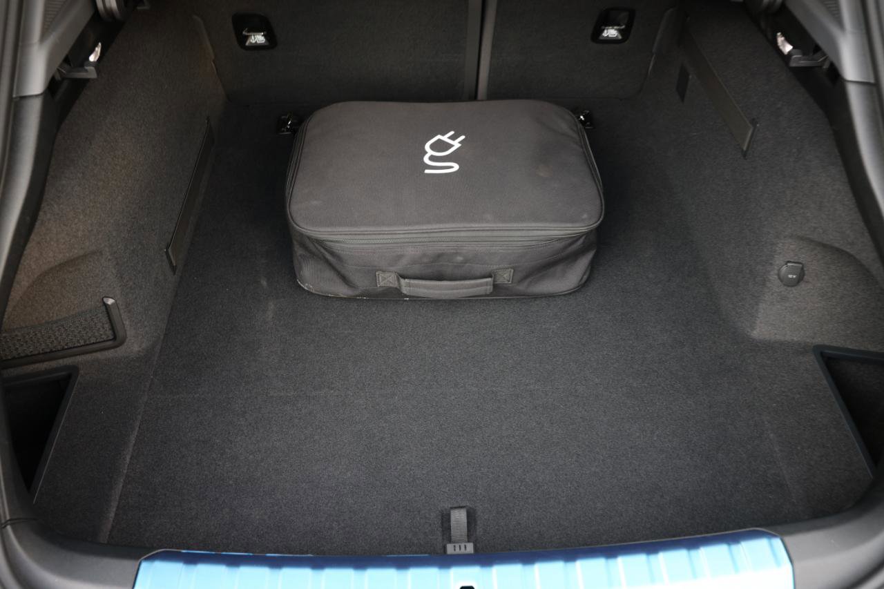 Used 2023 Porsche Taycan 4S image 27