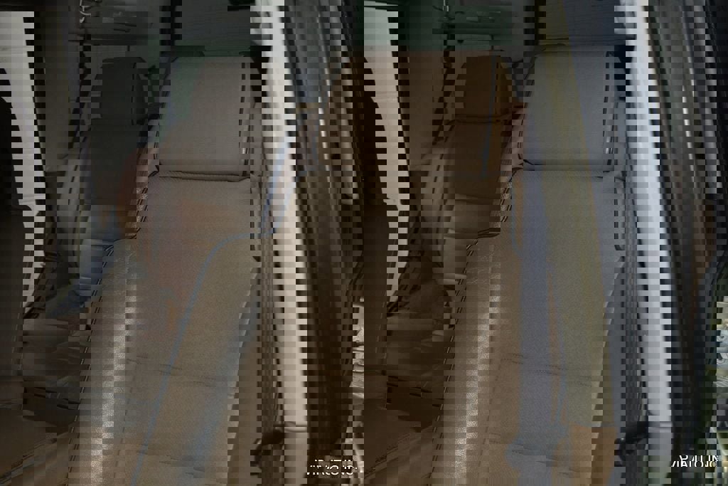 Used 2000 Land Rover Discovery image 13