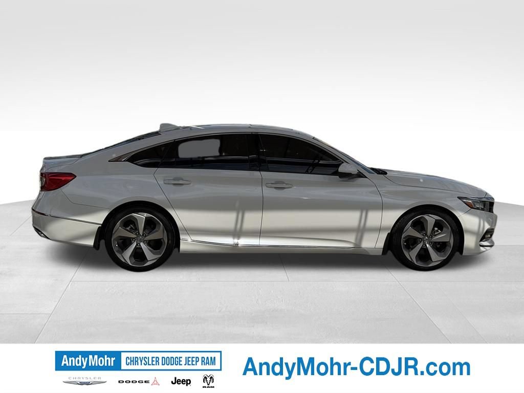 Used 2018 Honda Accord Touring image 8