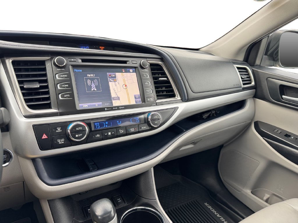 Used 2019 Toyota Highlander XLE w/ Protection Package #3 AWD/4WD image 21