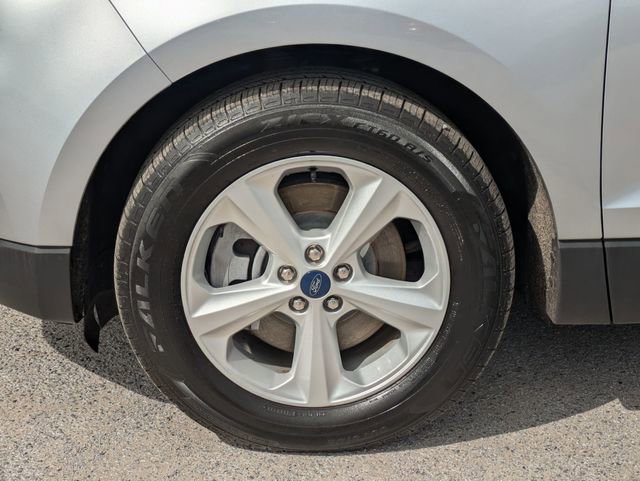 Used 2022 Ford Edge SE image 13