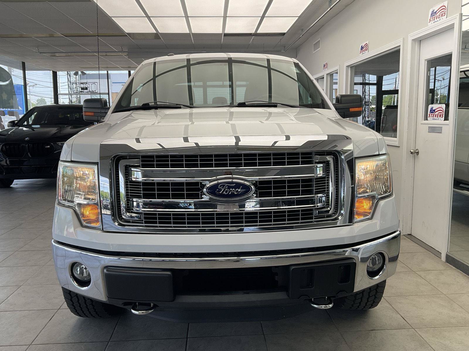 Used 2013 Ford F150 XLT w/ Luxury Equipment Group AWD/4WD image 2