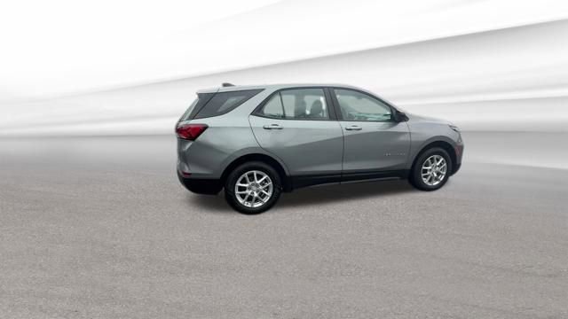 Used 2023 Chevrolet Equinox LS image 36
