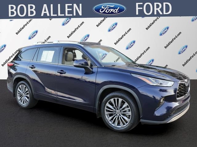 Used 2021 Toyota Highlander Platinum AWD/4WD image 2