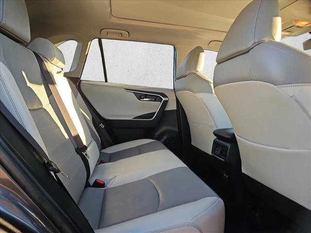 Used 2021 Toyota RAV4 Limited FWD image 22