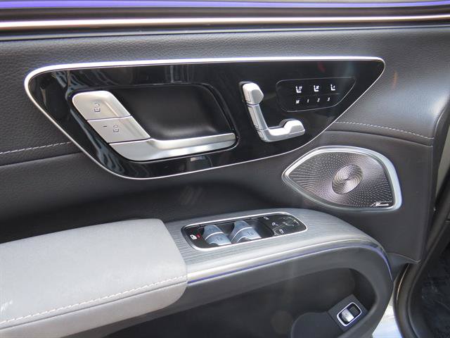 Used 2023 Mercedes-Benz EQS 580 4MATIC SUV image 8