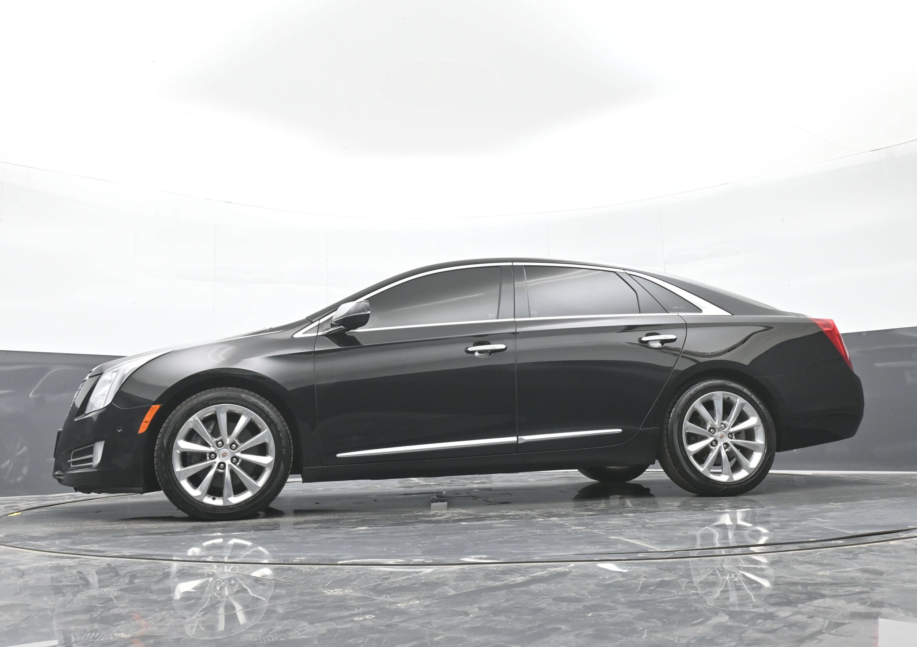 Used 2014 Cadillac XTS Luxury w/ Driver Awareness Package FWD image 43