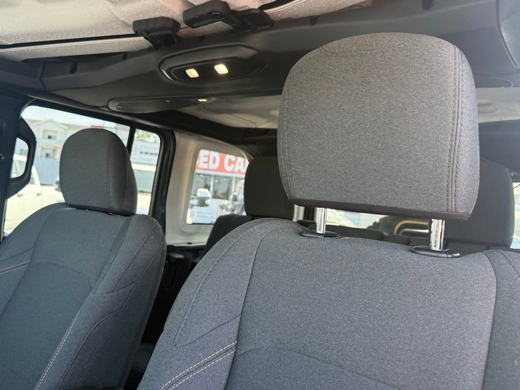 Used 2025 Jeep Wrangler Willys image 20