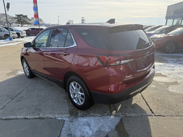 Used 2024 Chevrolet Equinox LT image 3