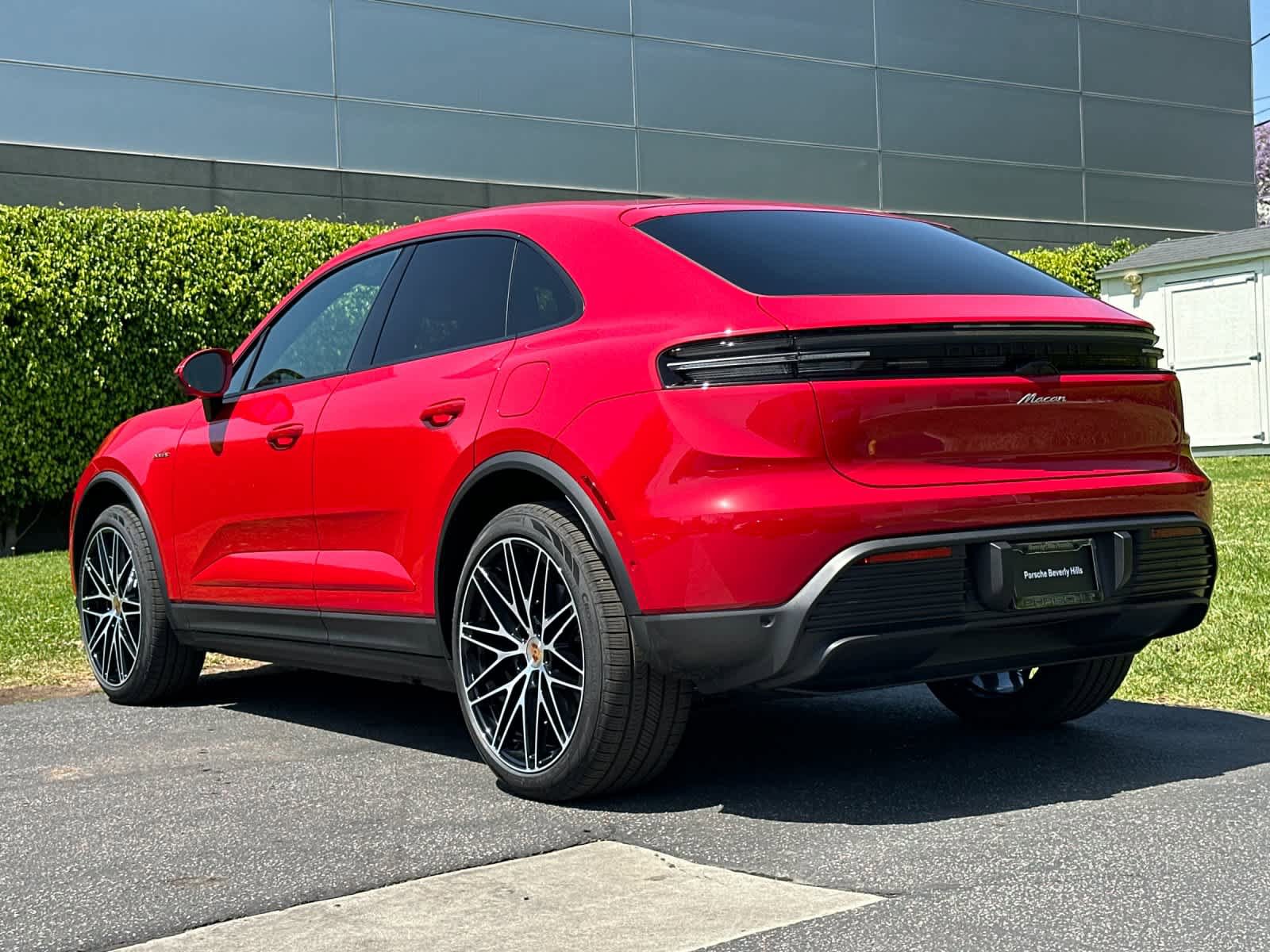 New 2026 Porsche Macan Electric image 3