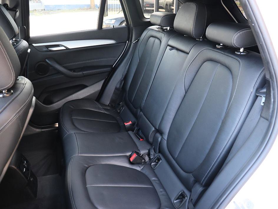 Used 2018 BMW X1 xDrive28i AWD/4WD image 16