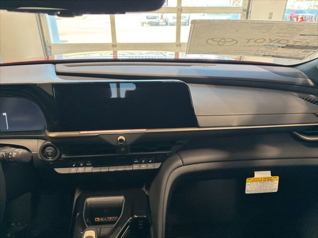 New 2025 Toyota Crown Signia image 31