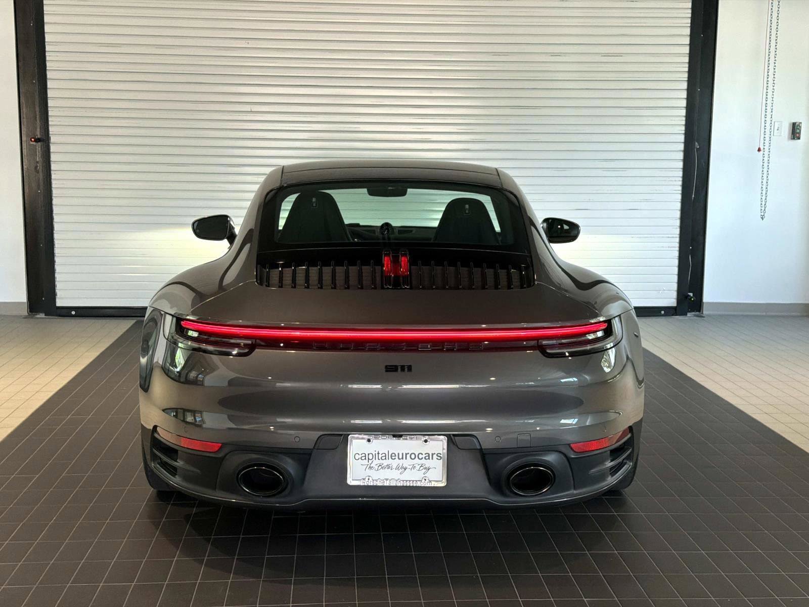 Used 2020 Porsche 911 Carrera RWD image 6