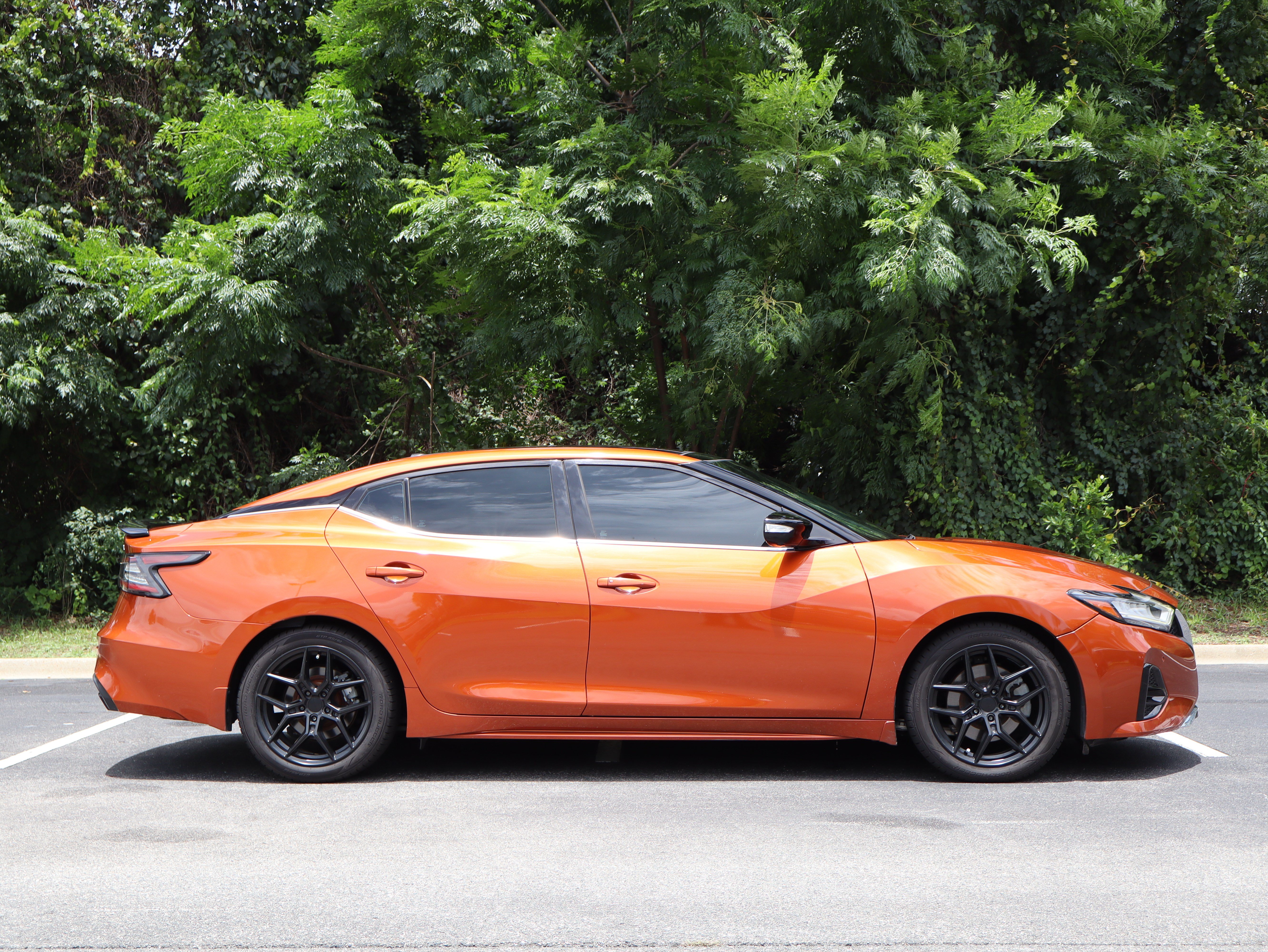 Used 2020 Nissan Maxima SR w/ Sport Mat Group FWD image 13