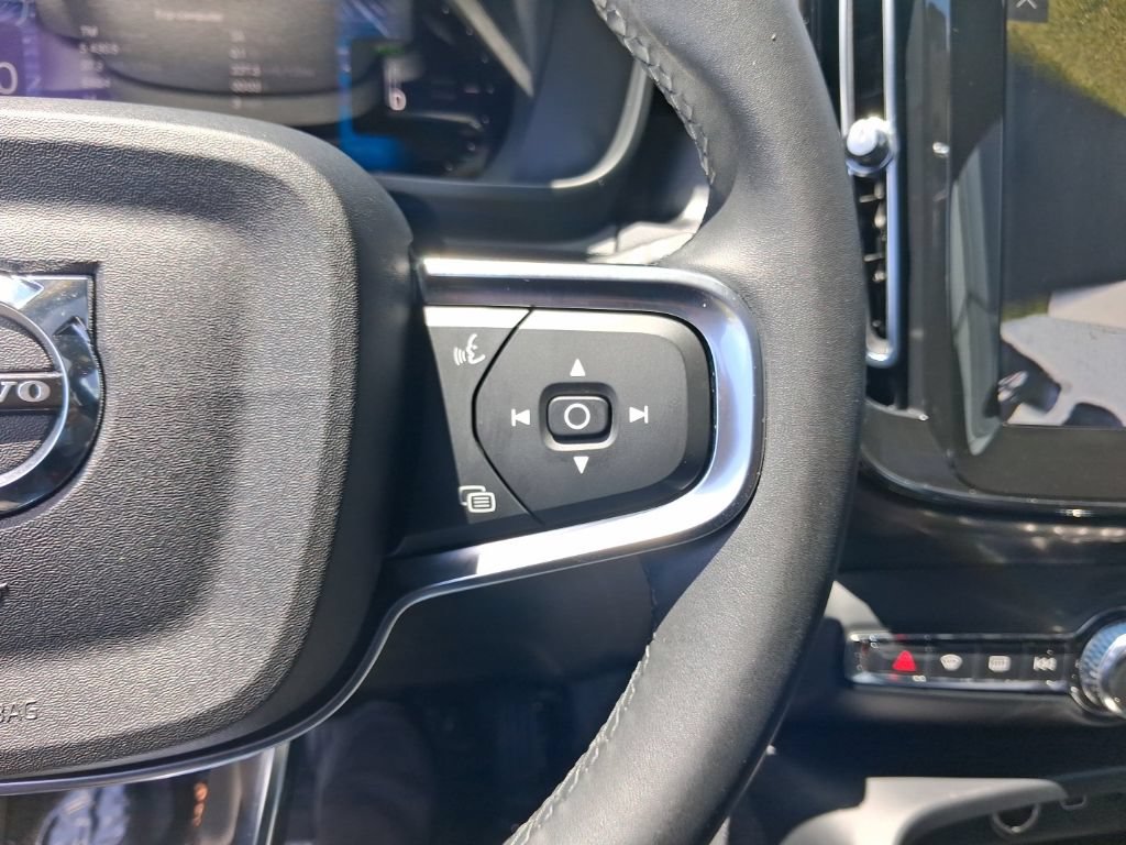 Certified 2023 Volvo XC40 Recharge Plus AWD/4WD image 20