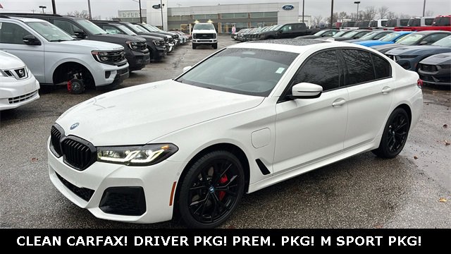 Used 2022 BMW 530e xDrive 530e iPerformance w/ Premium Package image 36