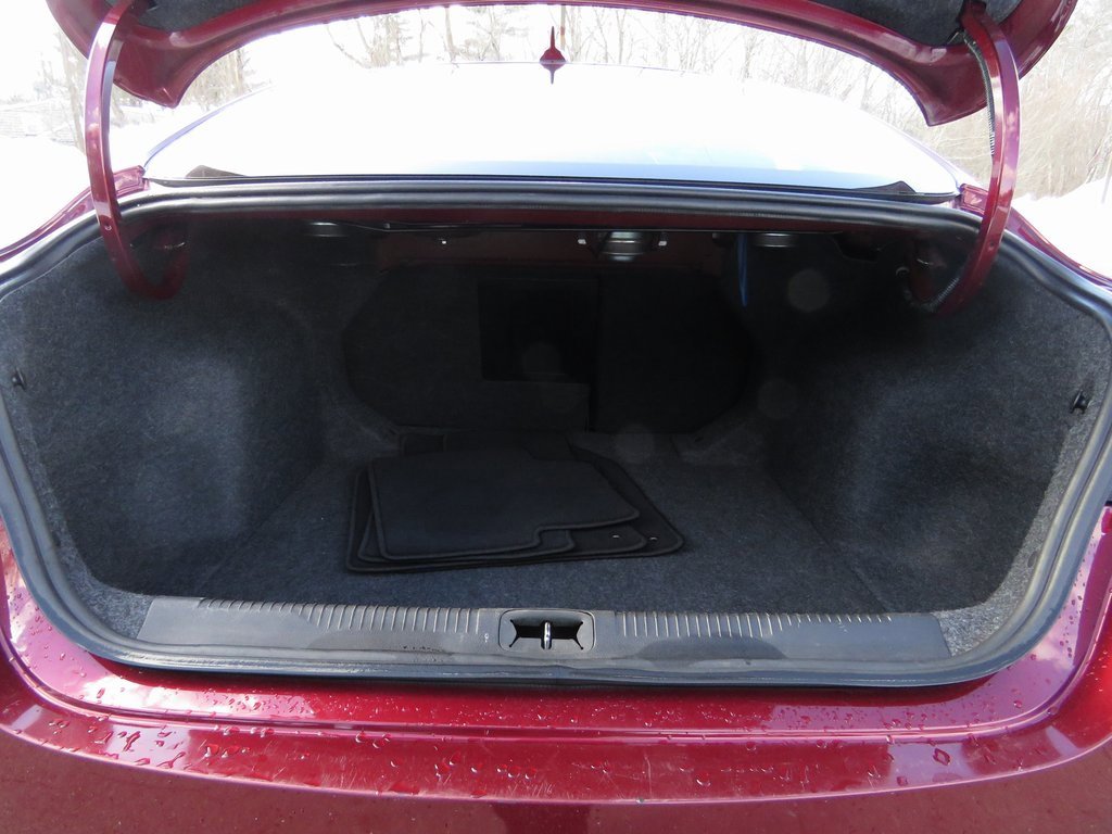 Used 2015 Chrysler 200 C w/ Navigation & Sound Group I image 17