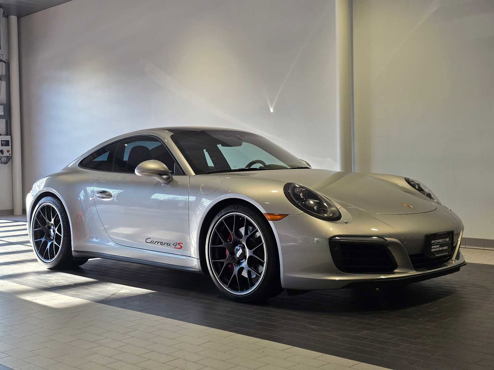 Used 2017 Porsche 911 Carrera 4S image 8