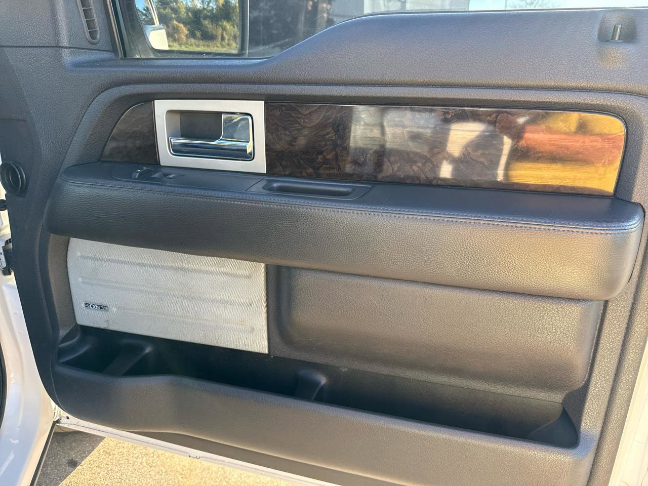 Used 2013 Ford F150 Platinum AWD/4WD image 24