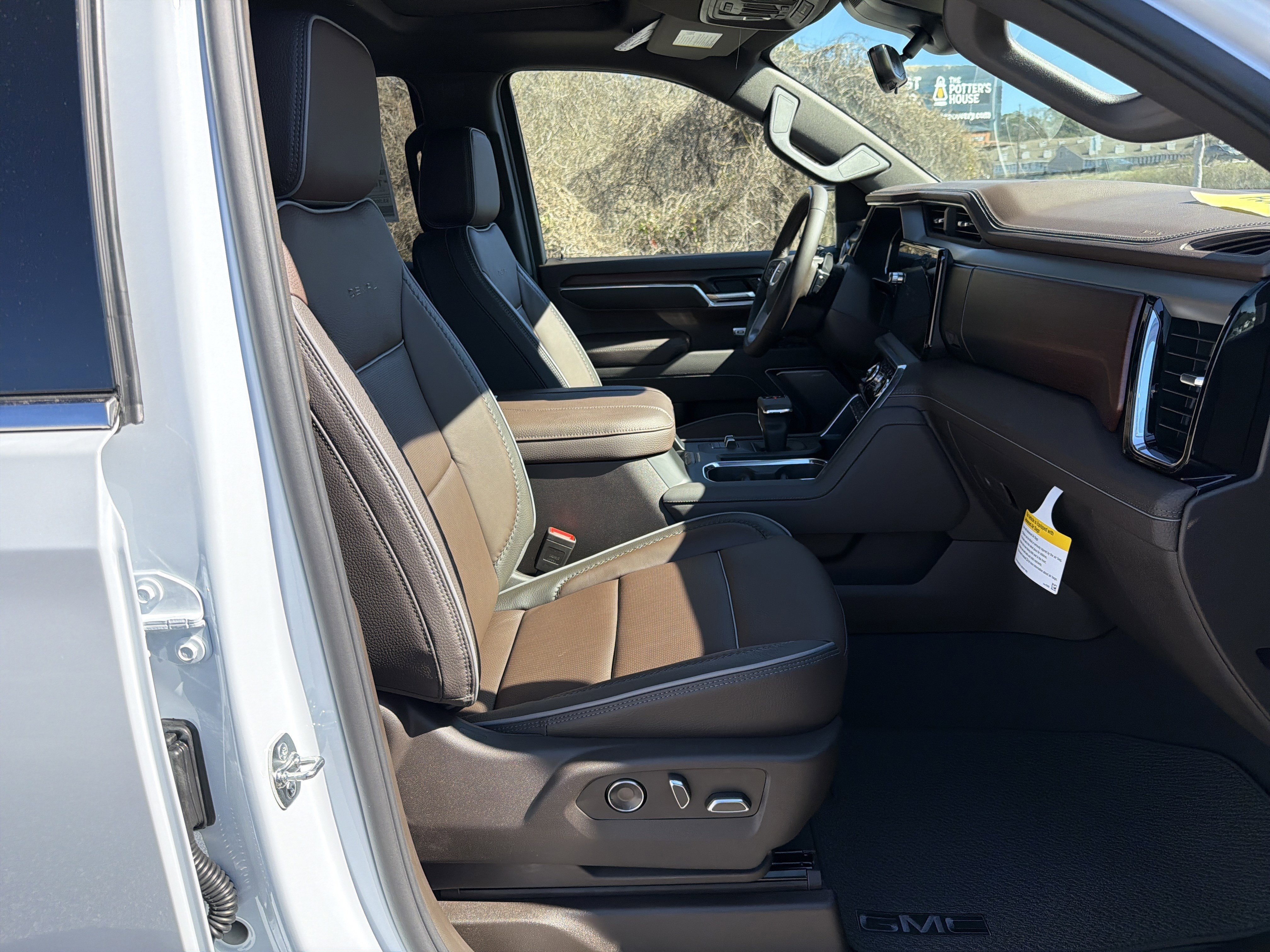 New 2026 GMC Sierra 1500 Denali w/ Technology Package AWD/4WD image 16