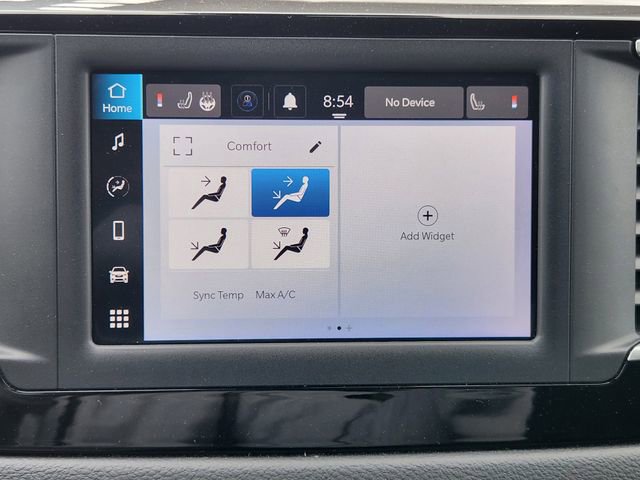 Used 2024 Chrysler Pacifica Touring-L image 14