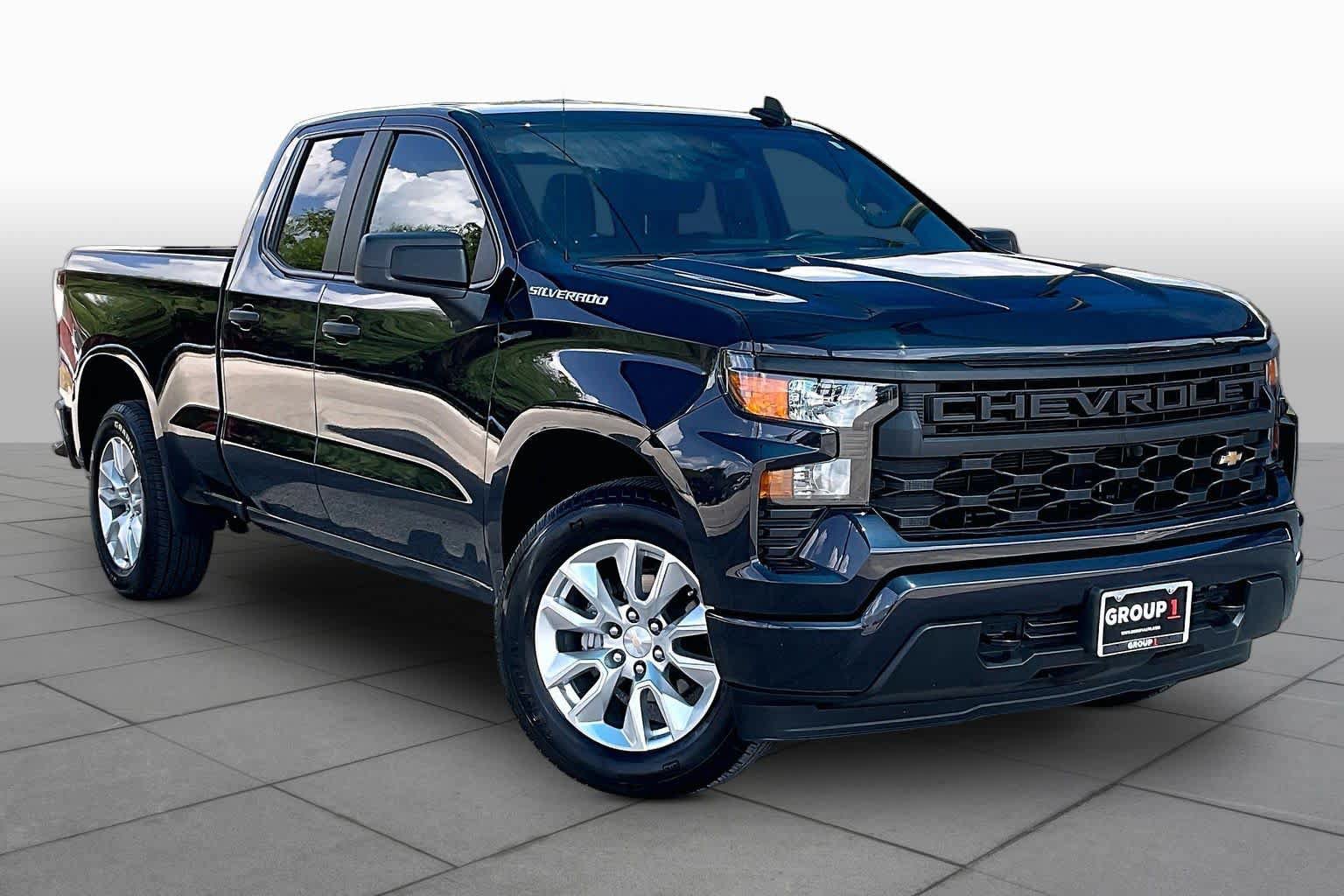 Used 2023 Chevrolet Silverado 1500 Custom RWD image 3
