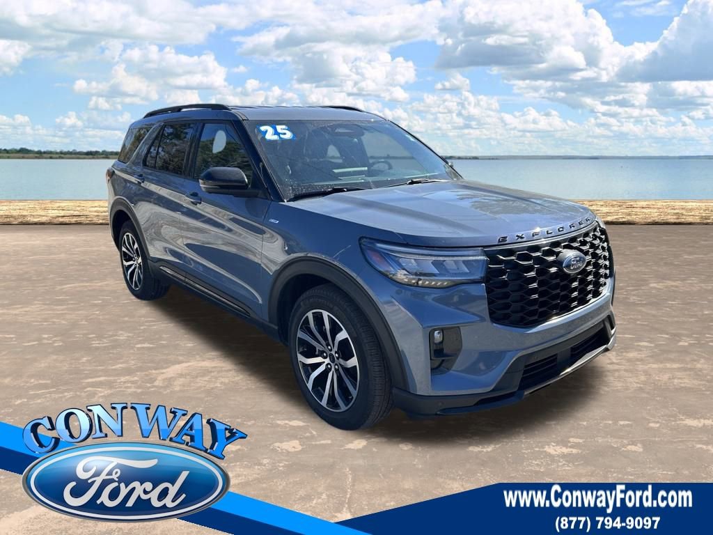 Used 2025 Ford Explorer ST-Line image 1